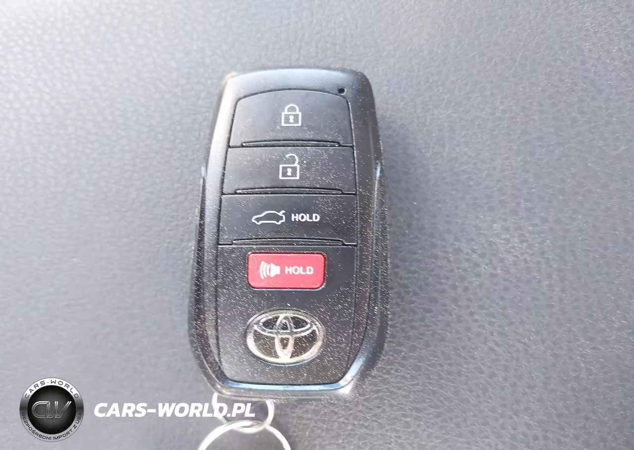 2026 Toyota Camry Le VIN:4T1DBADK4TU040247 - 11