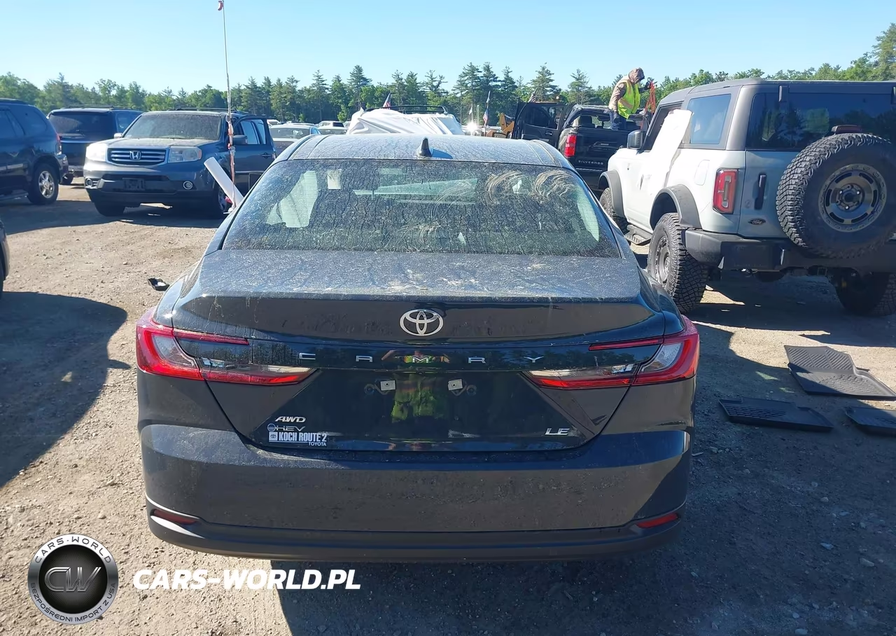 2026 Toyota Camry Le VIN:4T1DBADK4TU040247 - 17