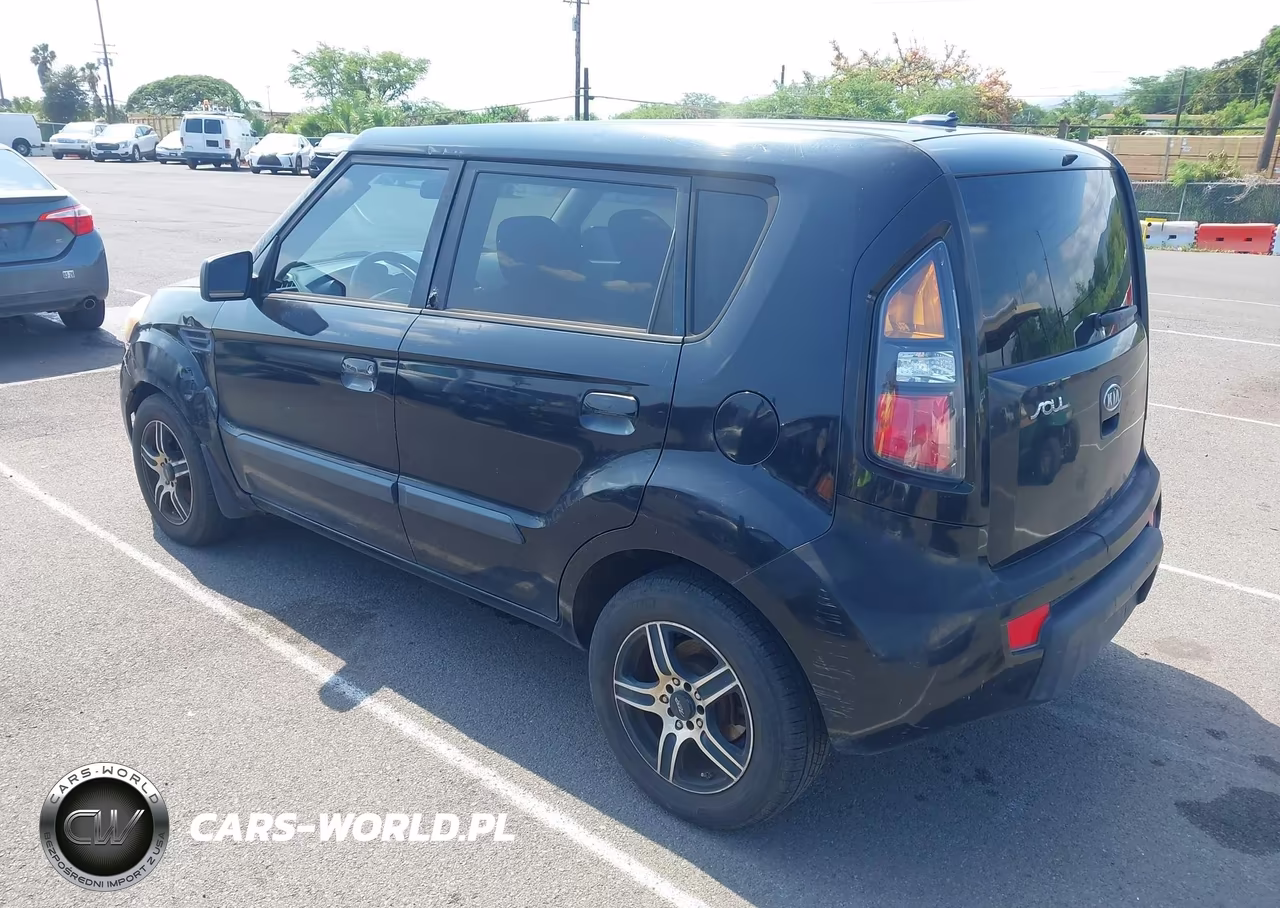 2010 Kia Soul + VIN:KNDJT2A26A7175837 - 3