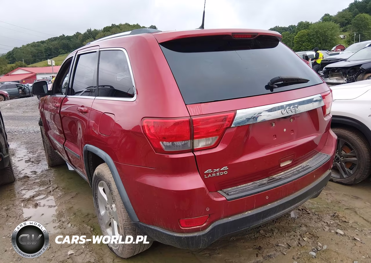 2011 Jeep Grand Cherokee Laredo VIN:1J4RR4GG2BC511860 - 3