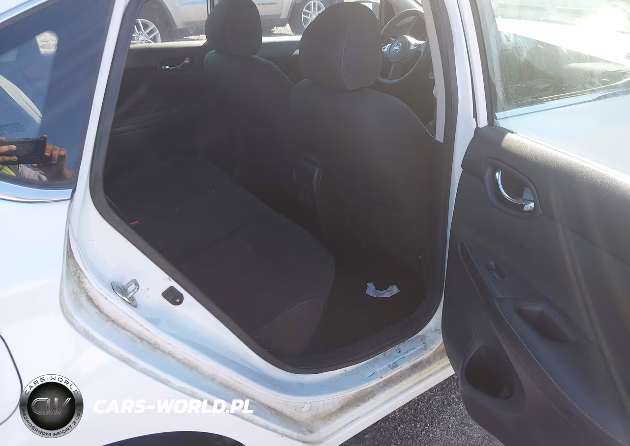 2019 Nissan Sentra S VIN:3N1AB7AP2KY399945 - 8