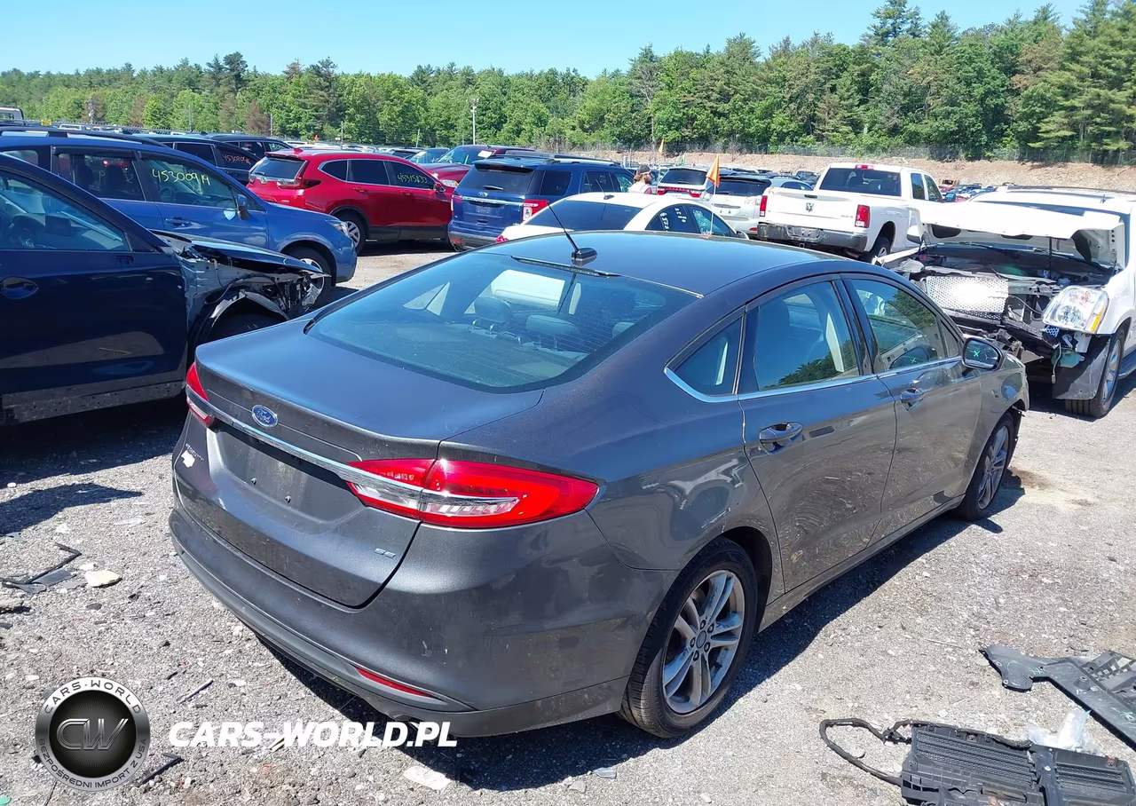2018 Ford Fusion Se VIN:3FA6P0H76JR106080 - 4