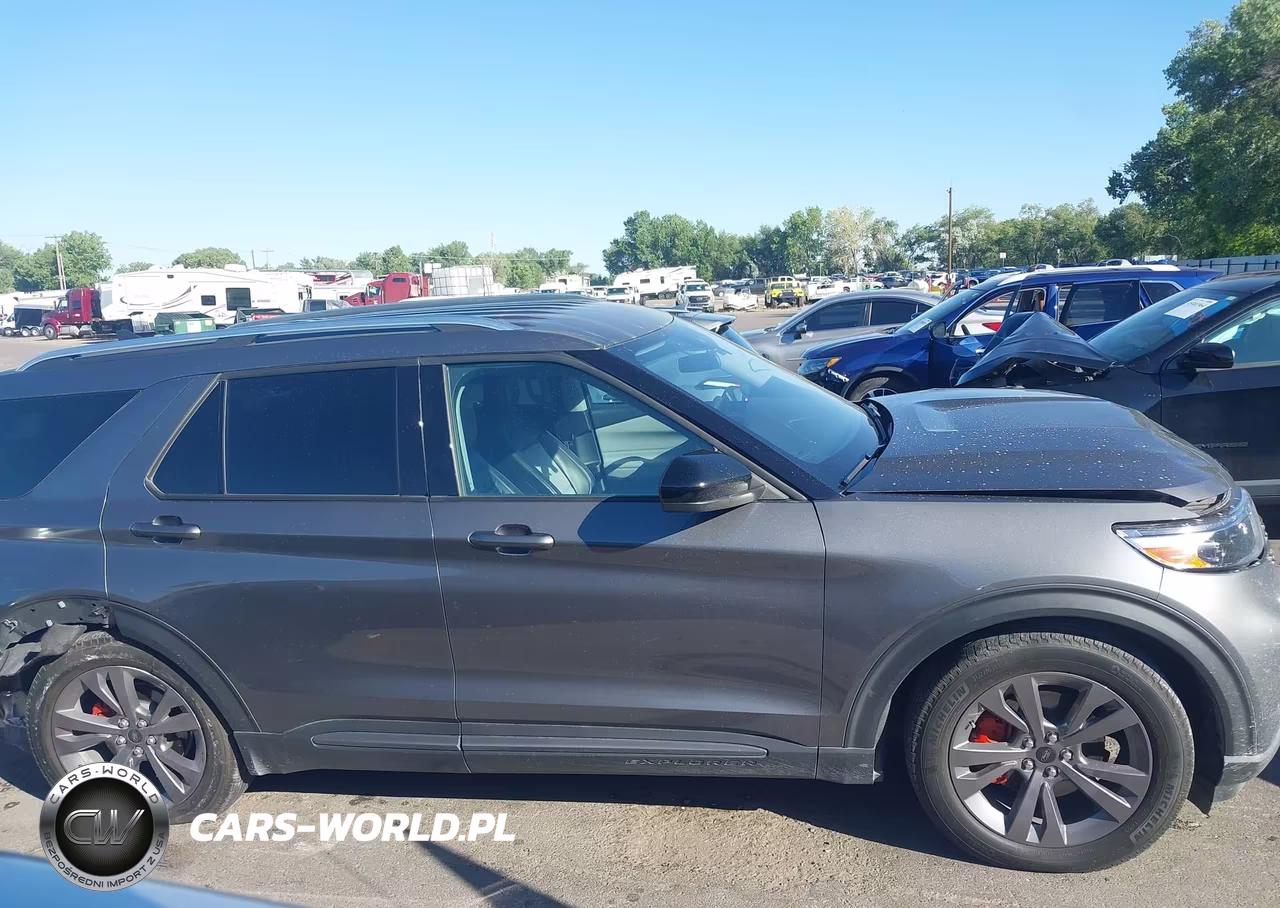2023 Ford Explorer Xlt VIN:1FMSK8DH8PGA15618 - 13