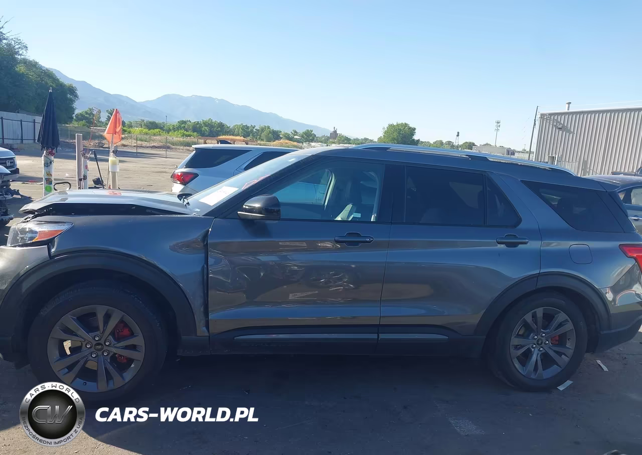 2023 Ford Explorer Xlt VIN:1FMSK8DH8PGA15618 - 14