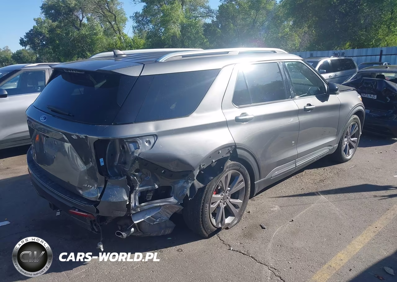 2023 Ford Explorer Xlt VIN:1FMSK8DH8PGA15618 - 4