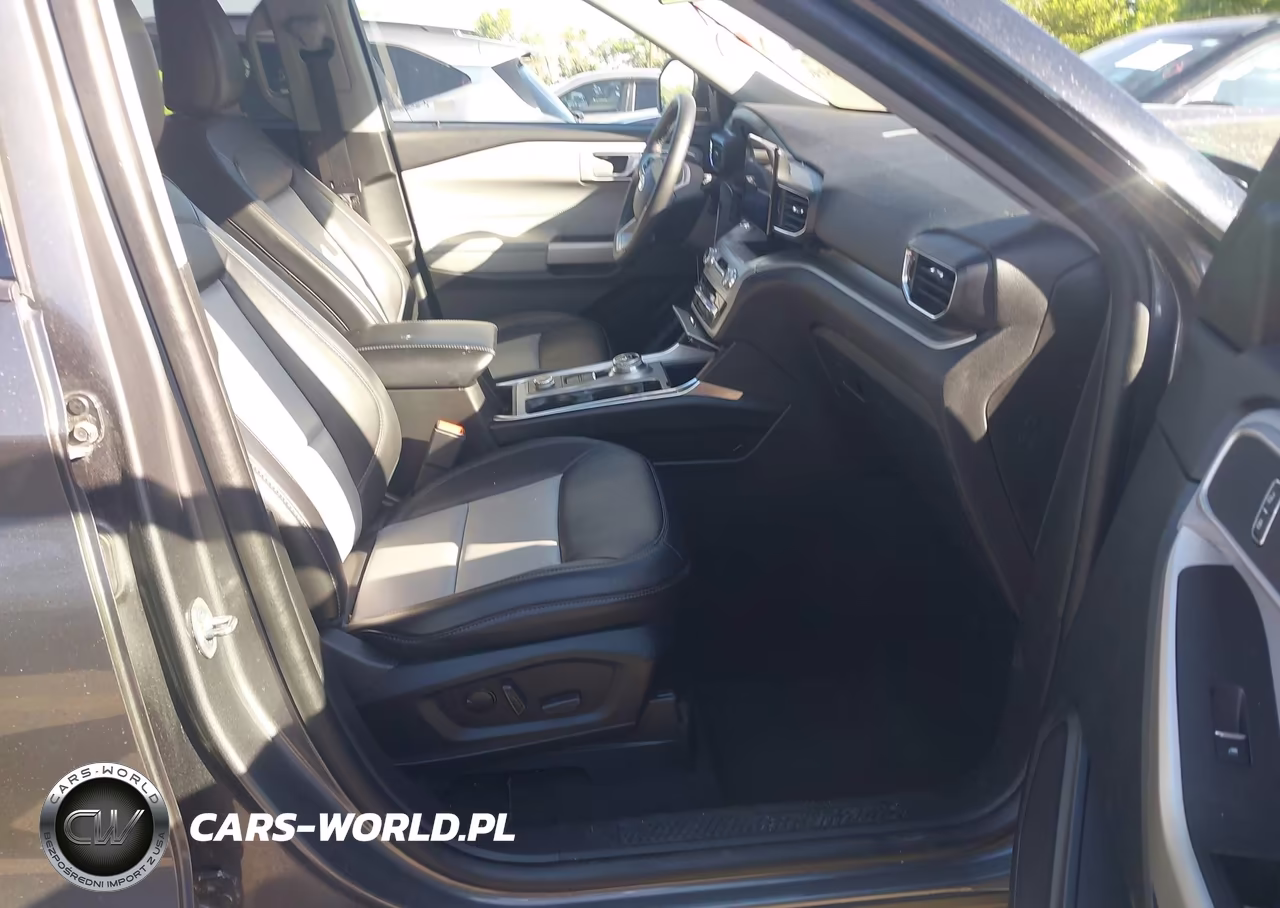 2023 Ford Explorer Xlt VIN:1FMSK8DH8PGA15618 - 5