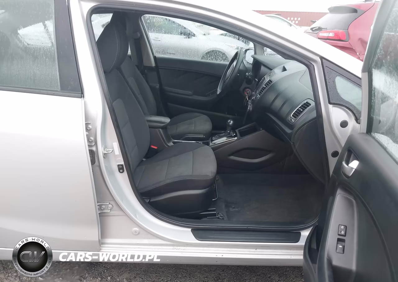 2018 Kia Forte Lx VIN:3KPFL4A76JE244989 - 5
