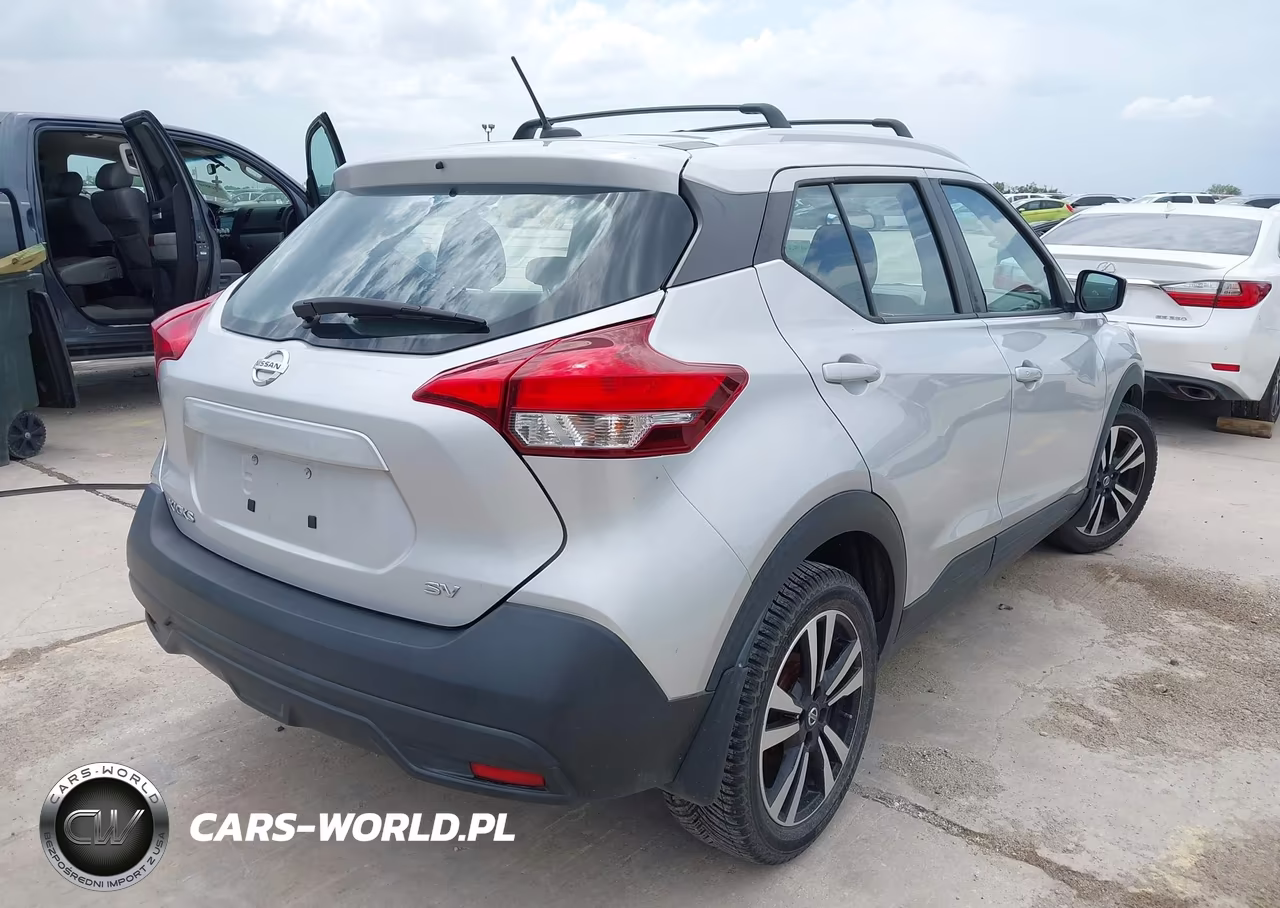 2018 Nissan Kicks Sv VIN:3N1CP5CU2JL497905 - 4