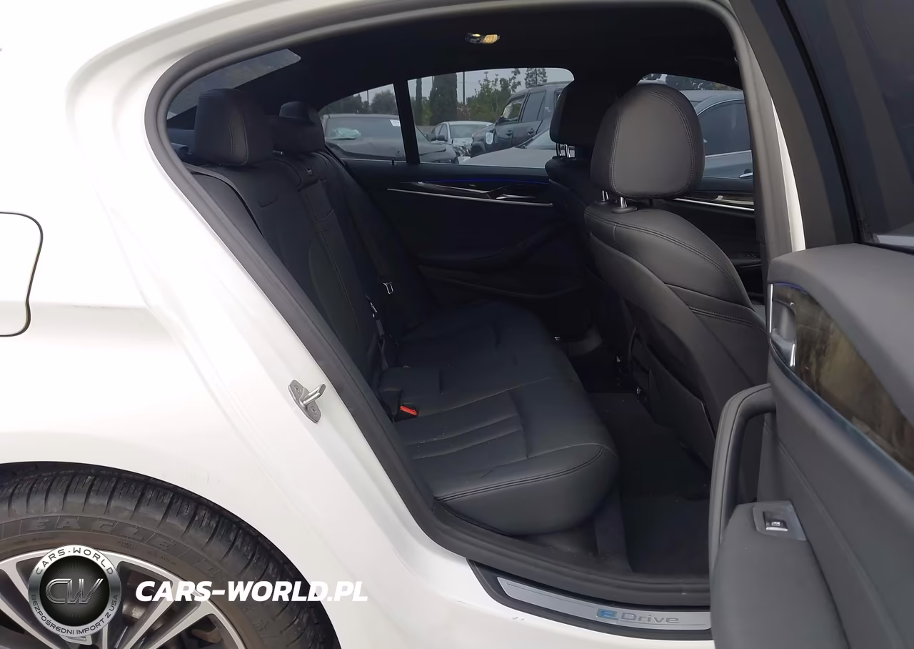 2019 BMW 530E Iperformance VIN:WBAJA9C50KB399400 - 8