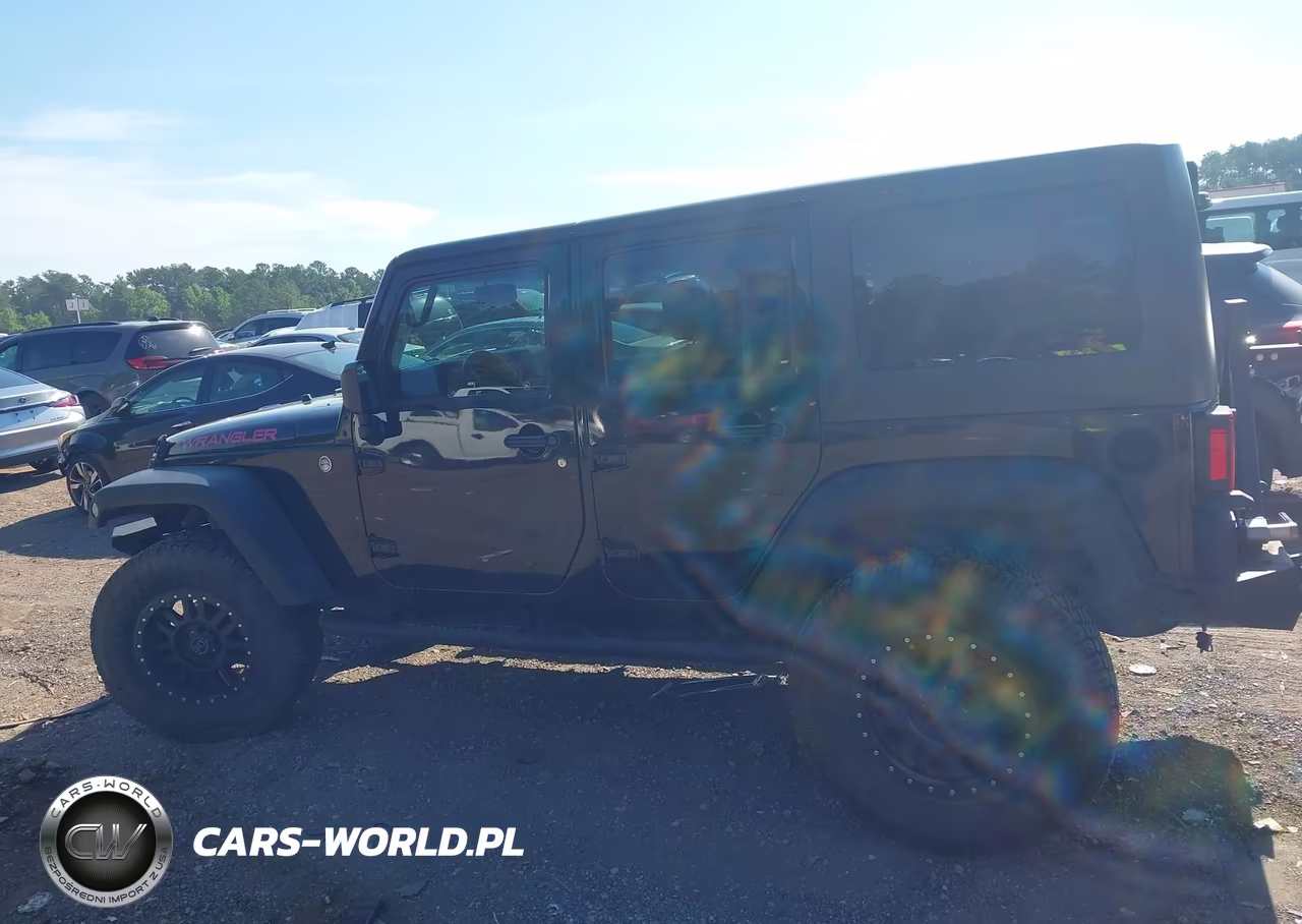 2015 Jeep Wrangler Unlimited Sport VIN:1C4BJWDG1FL506945 - 14