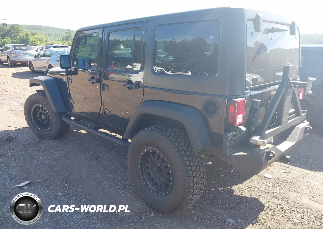2015 Jeep Wrangler Unlimited Sport VIN:1C4BJWDG1FL506945 - 3