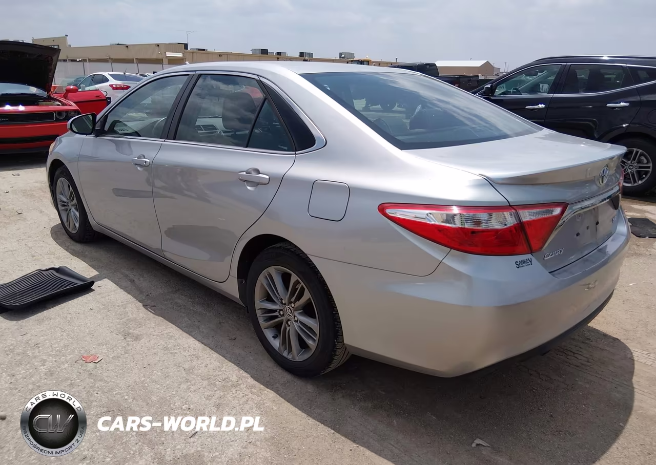 2015 Toyota Camry Se VIN:4T1BF1FK5FU947943 - 3