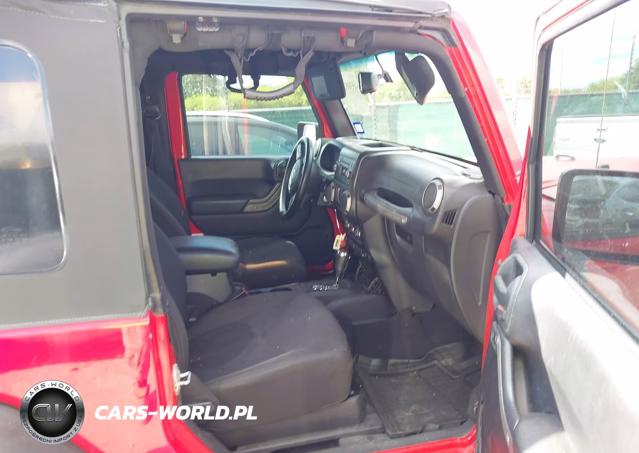 2015 Jeep Wrangler Sport VIN:1C4GJWAG6FL698115 - 5