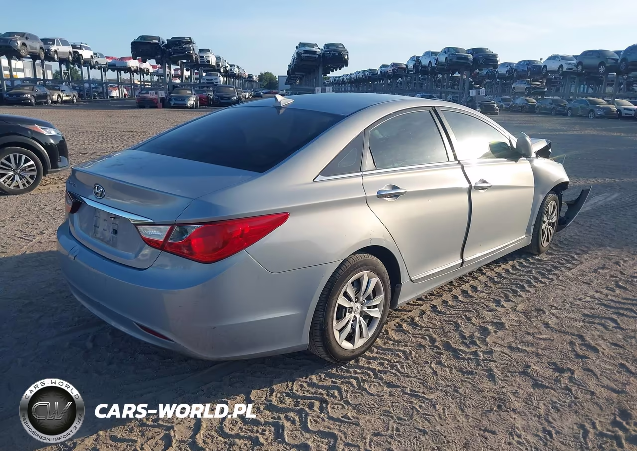 2011 Hyundai Sonata Gls VIN:5NPEB4AC8BH213879 - 4