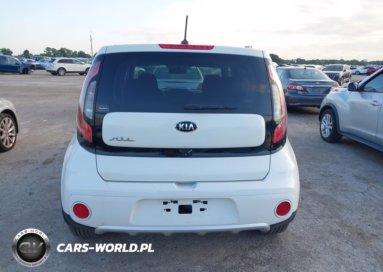 2018 Kia Soul + VIN:KNDJP3A51J7559724 - 16