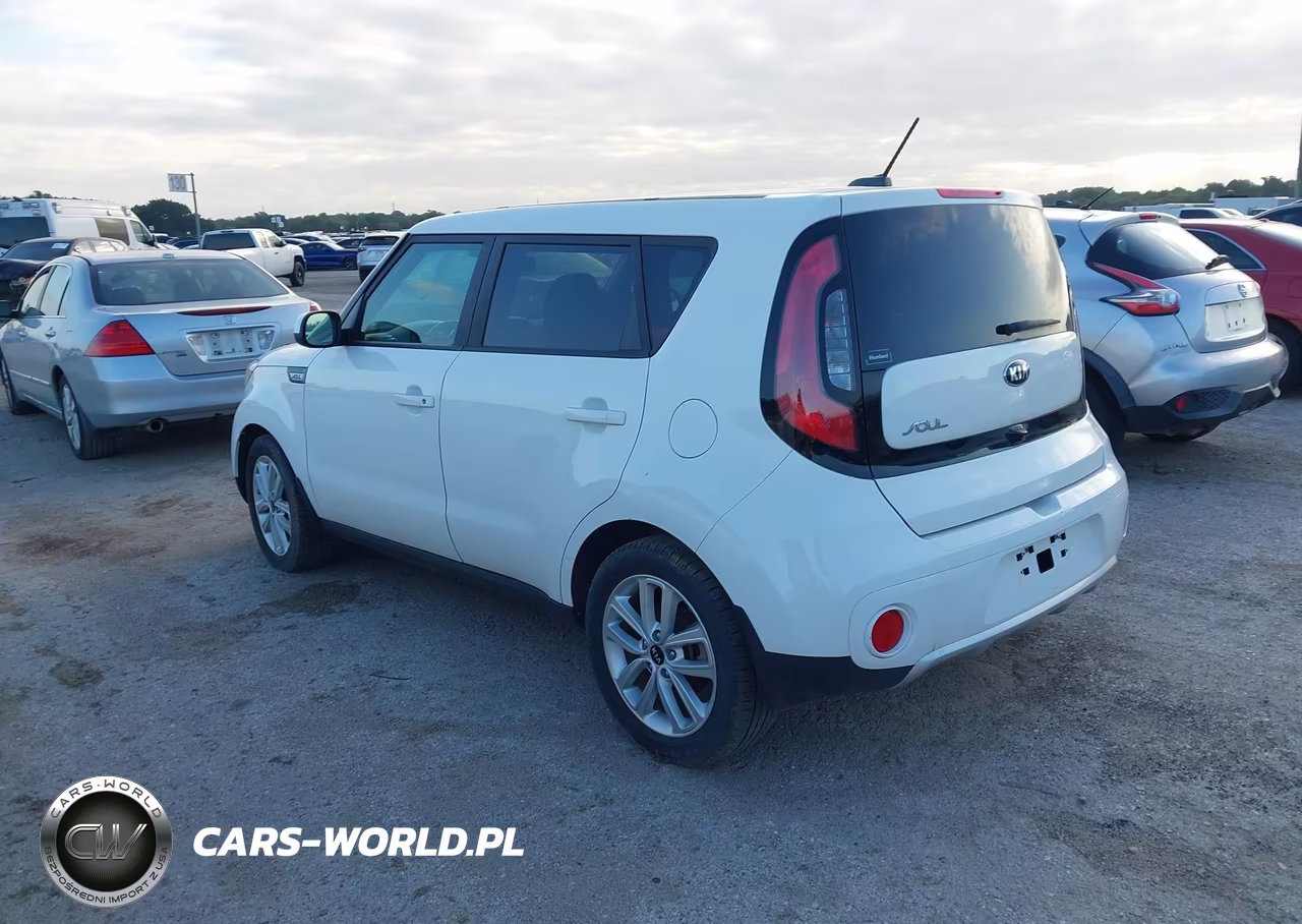 2018 Kia Soul + VIN:KNDJP3A51J7559724 - 3