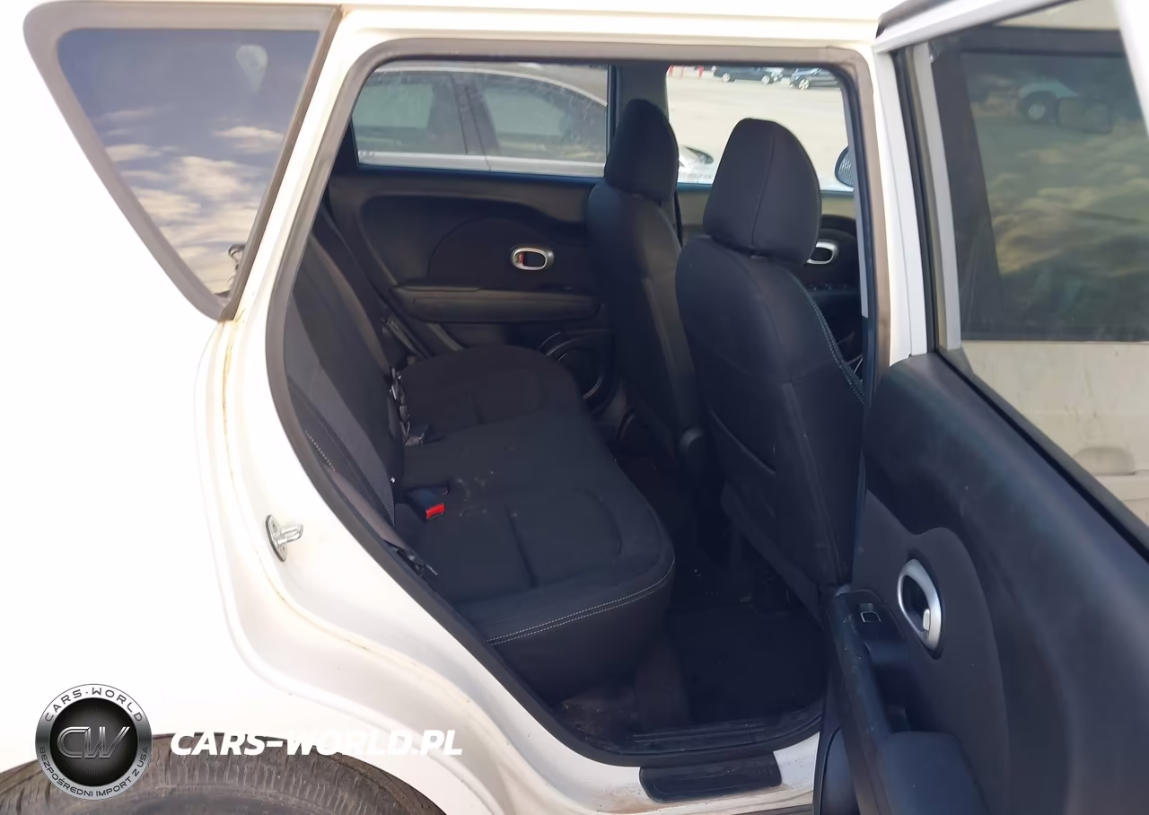 2018 Kia Soul + VIN:KNDJP3A51J7559724 - 8