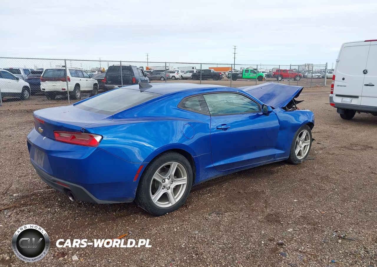 2017 Chevrolet Camaro 1Lt VIN:1G1FB1RX8H0179791 - 4