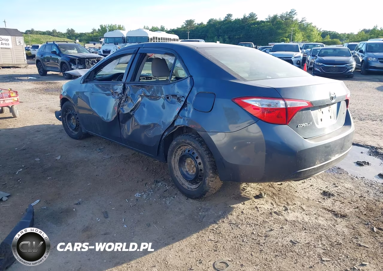 2015 Toyota Corolla Le VIN:2T1BURHE8FC362822 - 3
