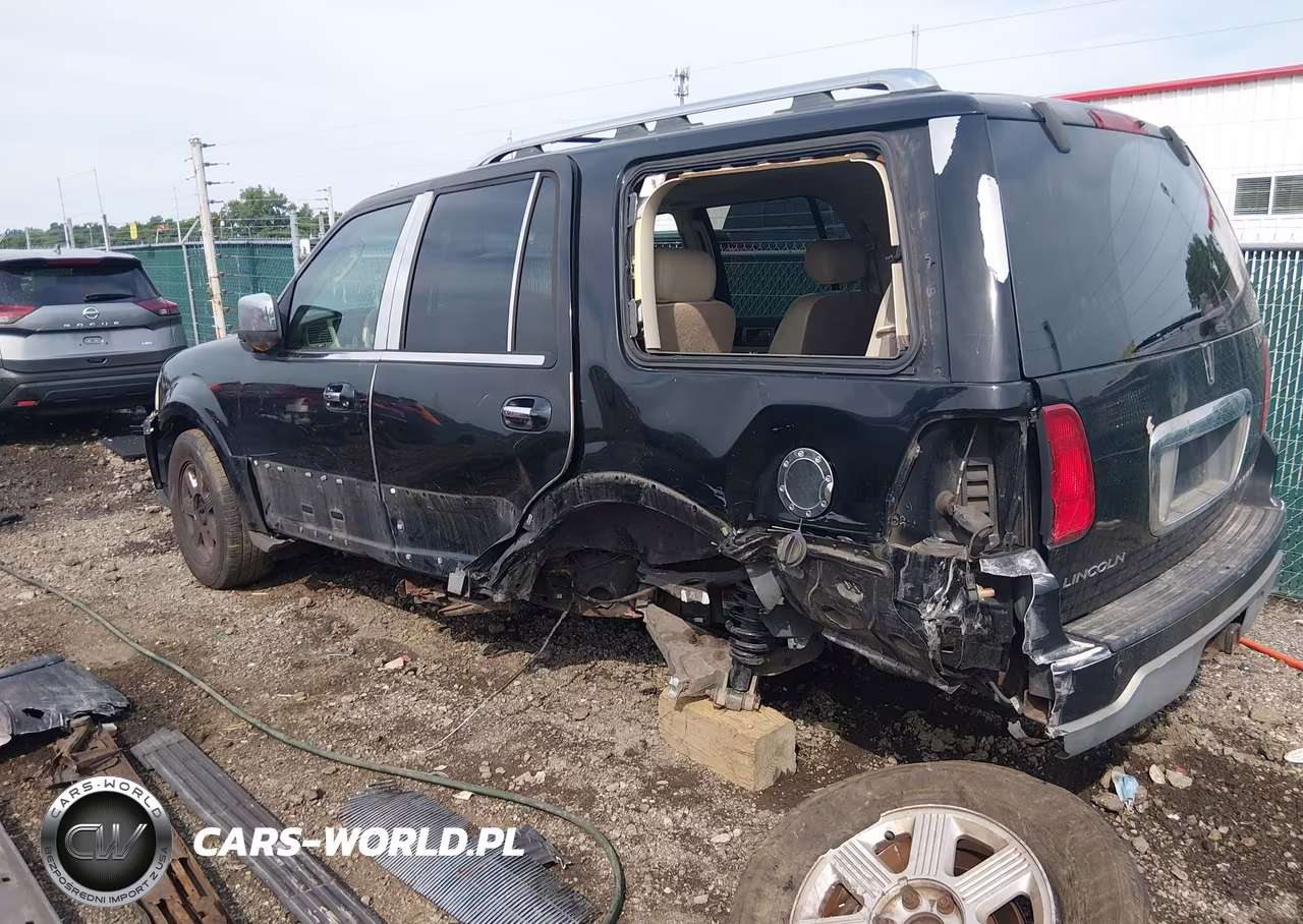 2004 Lincoln Navigator VIN:5LMFU28R14LJ10324 - 3