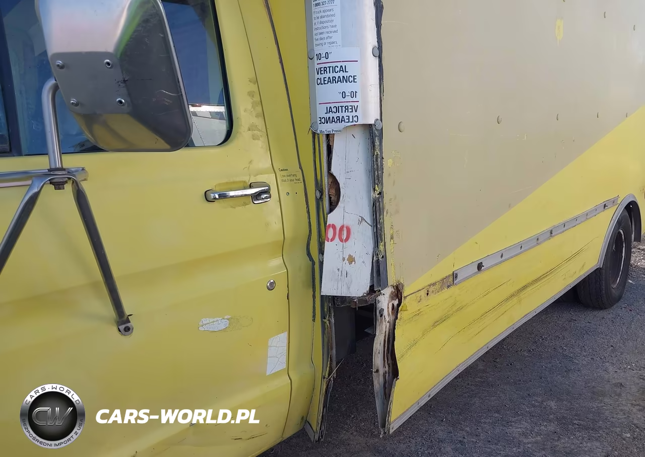 1990 Ford Econoline E350 Cutaway Van VIN:1FDKE37G0LHA92632 - 12