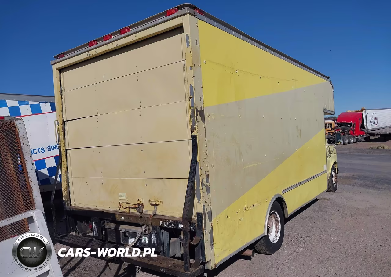 1990 Ford Econoline E350 Cutaway Van VIN:1FDKE37G0LHA92632 - 4