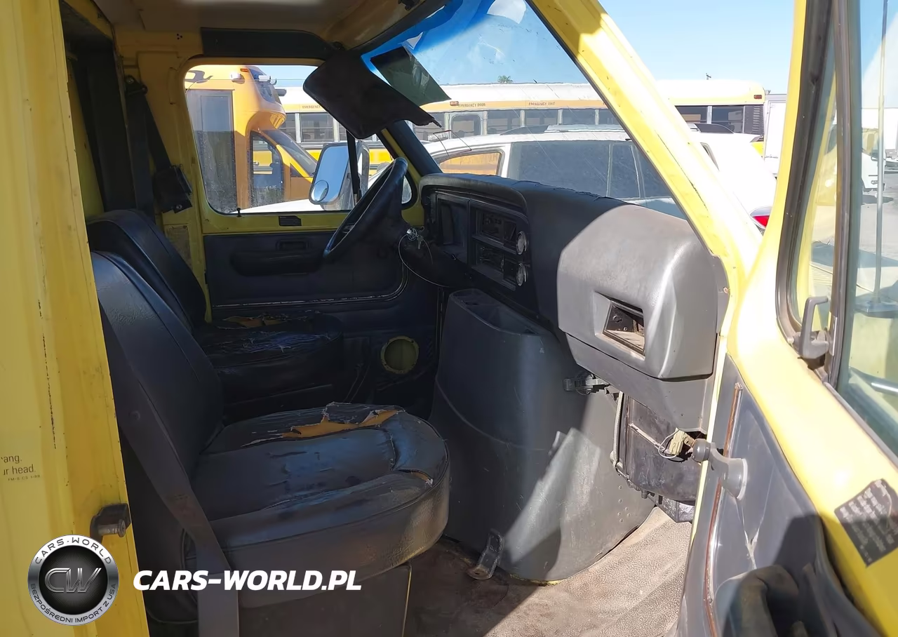 1990 Ford Econoline E350 Cutaway Van VIN:1FDKE37G0LHA92632 - 6