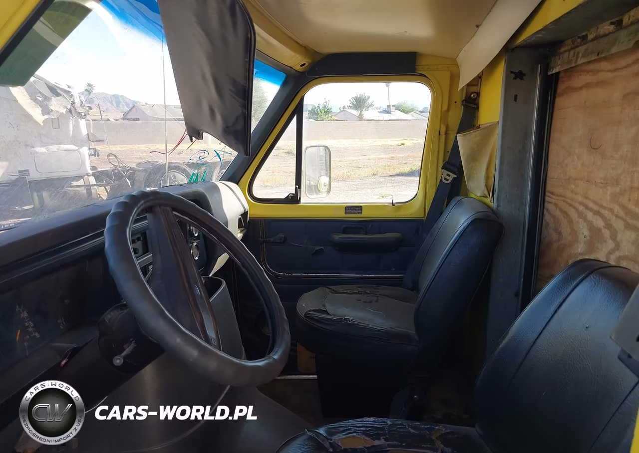 1990 Ford Econoline E350 Cutaway Van VIN:1FDKE37G0LHA92632 - 7