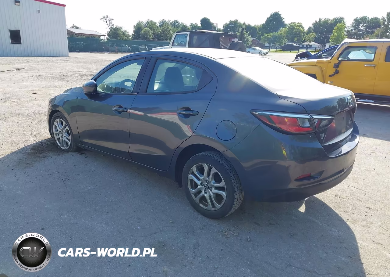 2018 Toyota Yaris Ia VIN:3MYDLBYV5JY326535 - 3