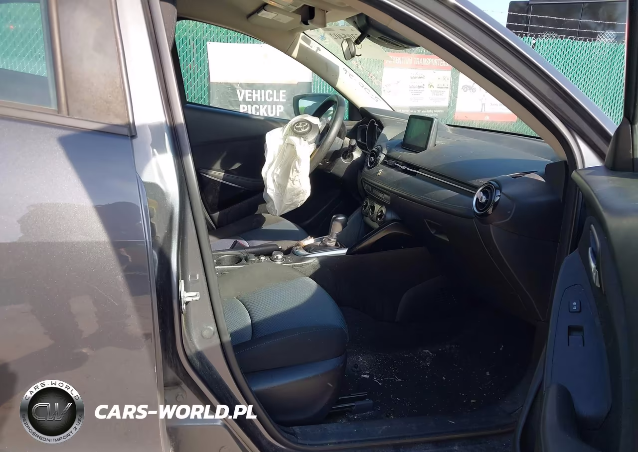 2018 Toyota Yaris Ia VIN:3MYDLBYV5JY326535 - 5