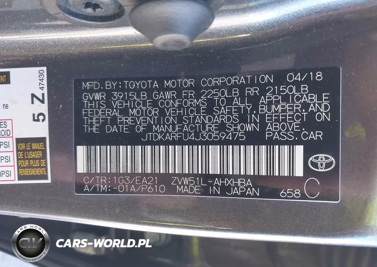2018 Toyota Prius Three Touring VIN:JTDKARFU4J3059475 - 9