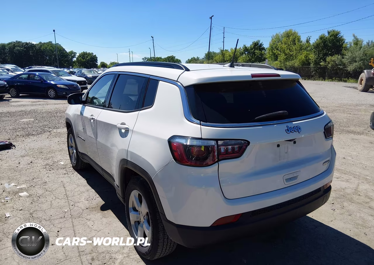 2019 Jeep Compass Latitude Fwd VIN:3C4NJCBB2KT778048 - 3