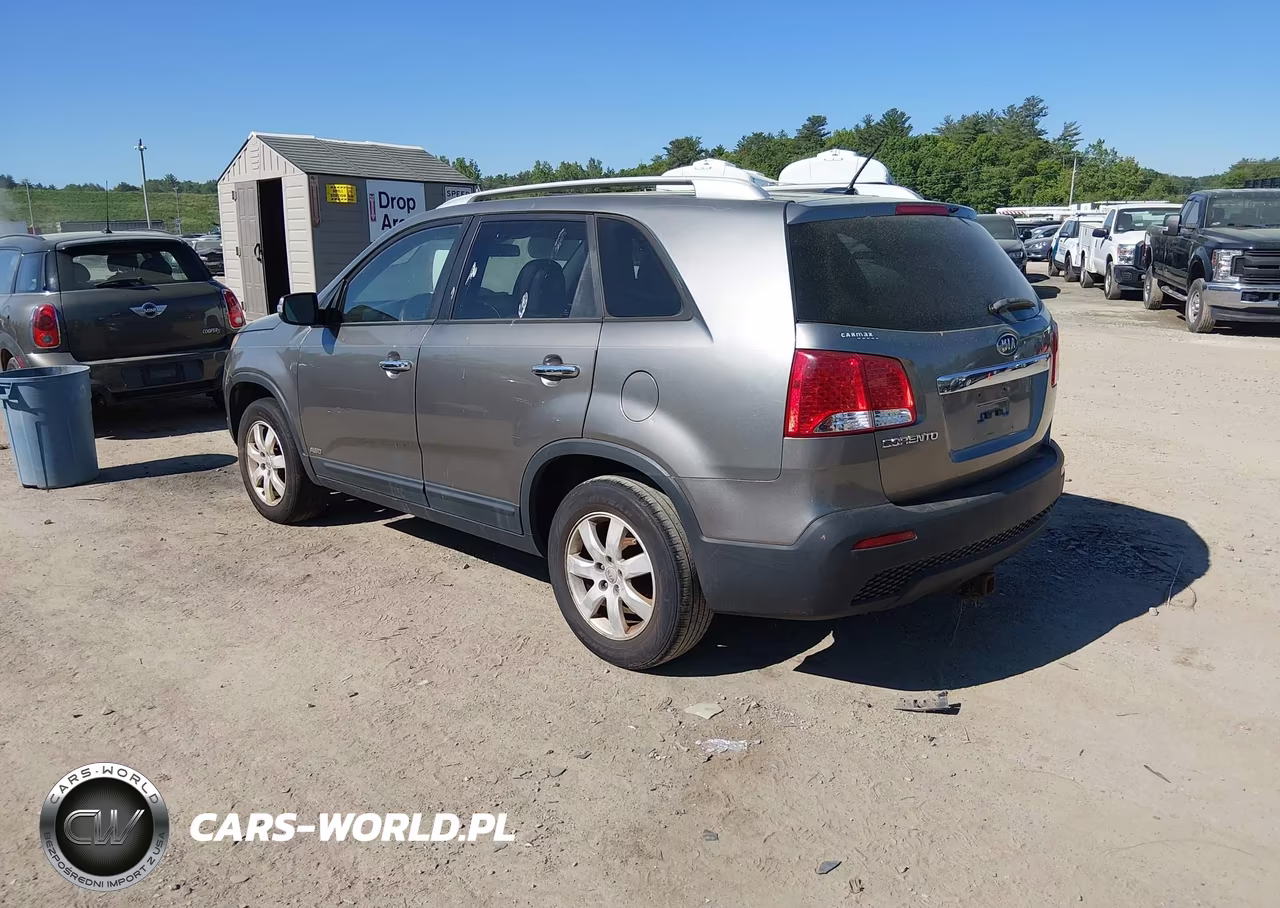 2013 Kia Sorento Lx V6 VIN:5XYKTDA27DG344951 - 3
