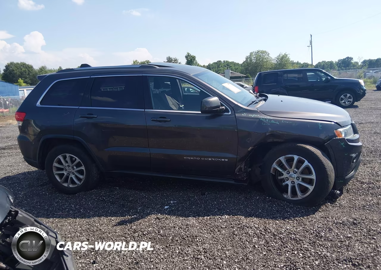 2015 Jeep Grand Cherokee Laredo VIN:1C4RJFAG4FC106560 - 14
