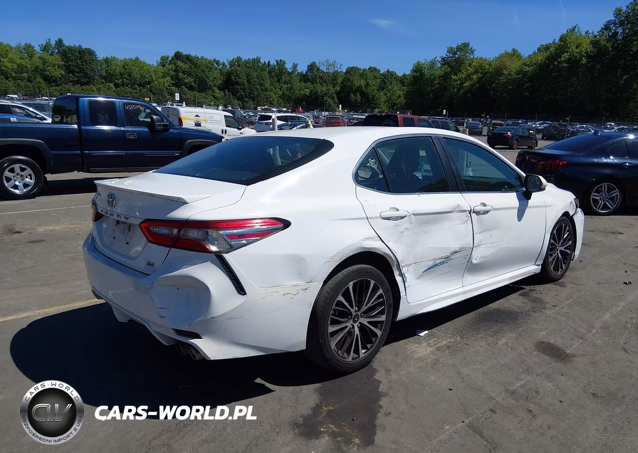 2018 Toyota Camry Se VIN:4T1B11HK1JU554249 - 4