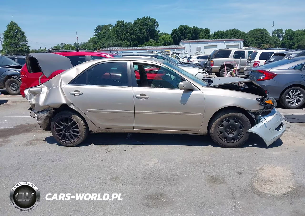 2003 Toyota Camry Le VIN:4T1BE32K53U153329 - 12