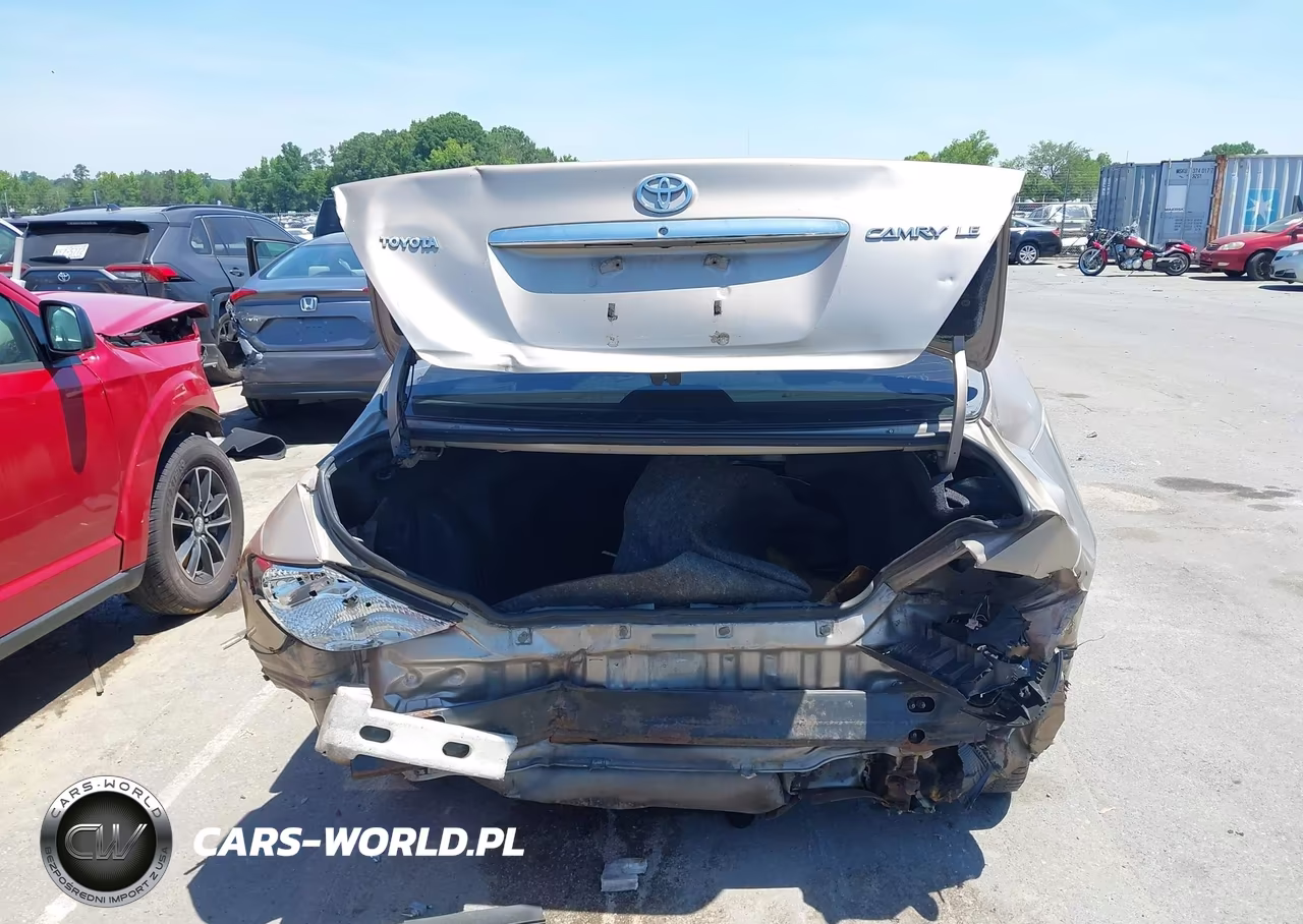 2003 Toyota Camry Le VIN:4T1BE32K53U153329 - 15