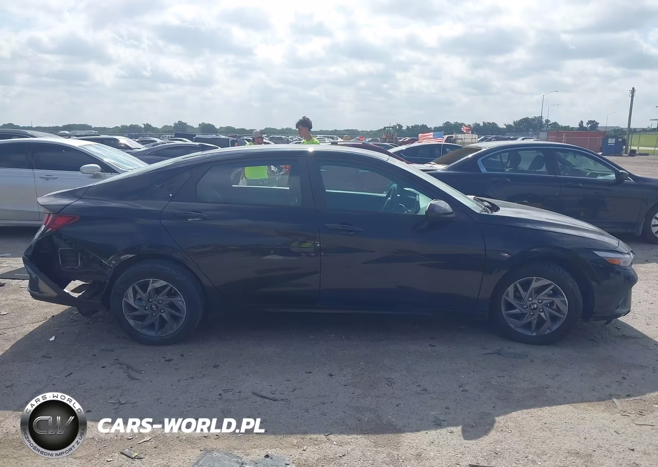 2024 Hyundai Elantra Sel VIN:KMHLM4DG0RU723655 - 13