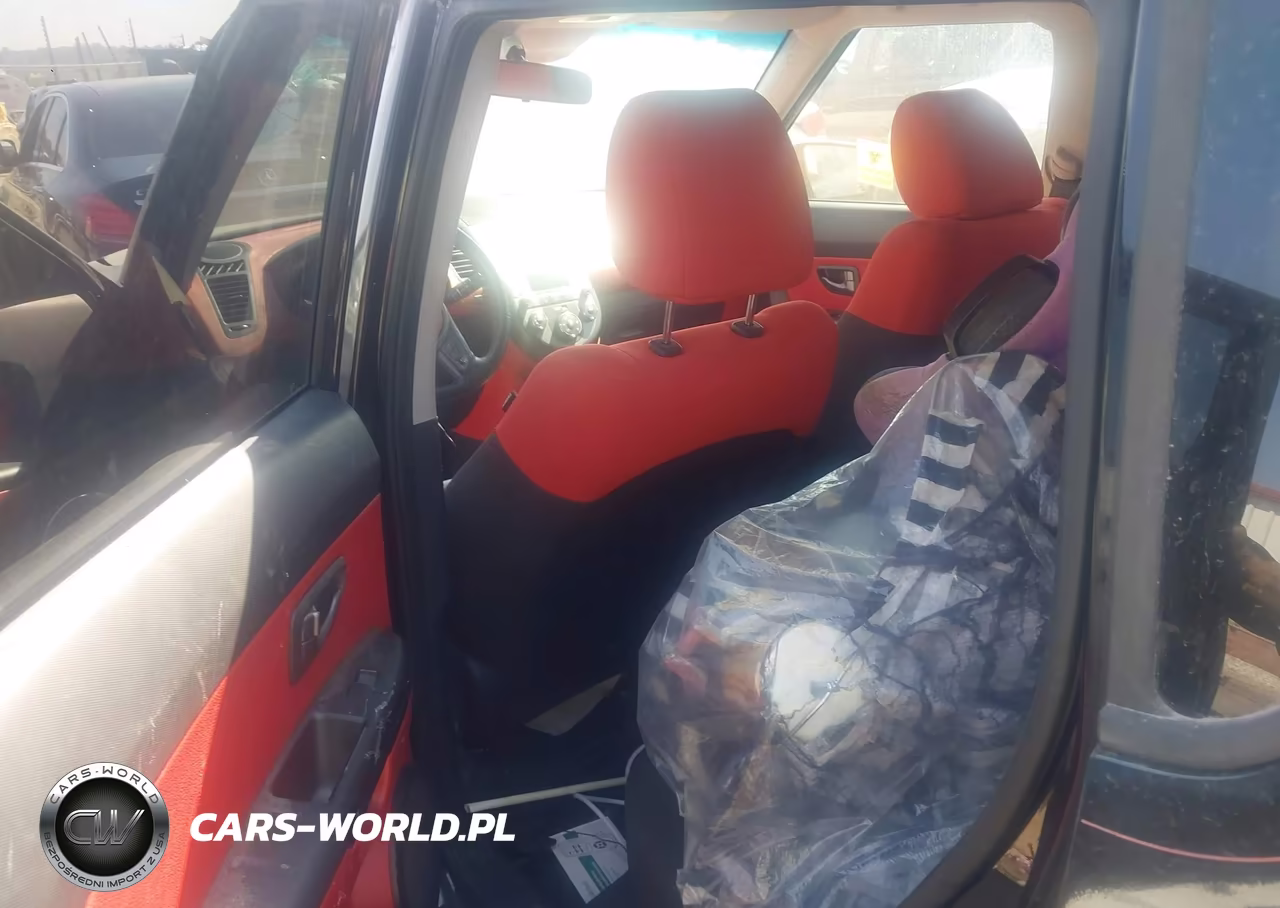 2011 Kia Soul Sport VIN:KNDJT2A2XB7214060 - 8