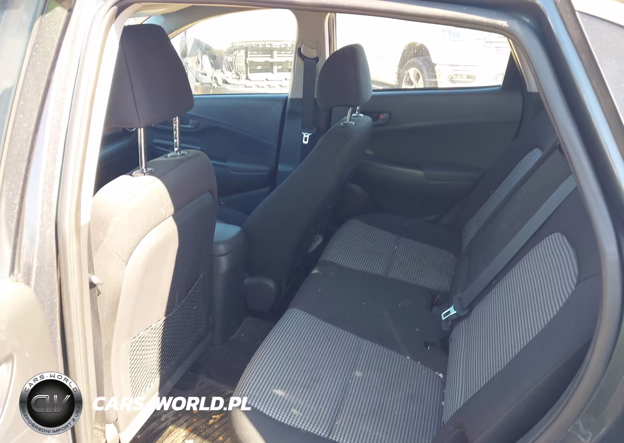 2018 Hyundai Kona Se VIN:KM8K1CAA1JU107031 - 8