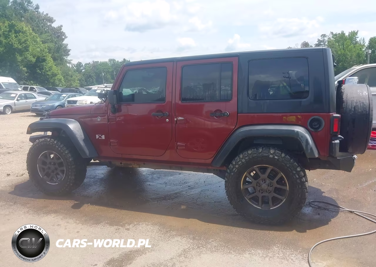 2008 Jeep Wrangler Unlimited X VIN:1J4GA39108L585286 - 15