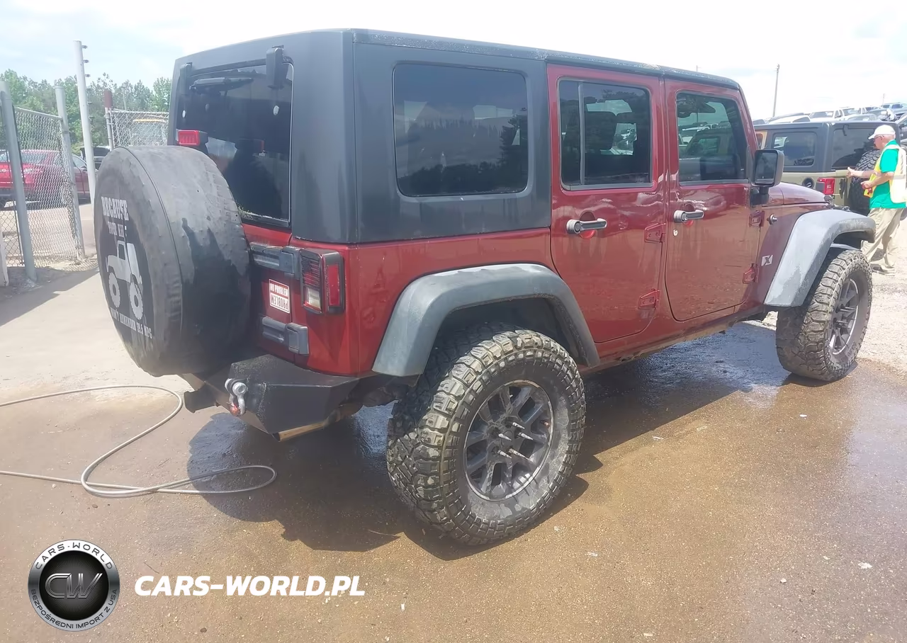 2008 Jeep Wrangler Unlimited X VIN:1J4GA39108L585286 - 4
