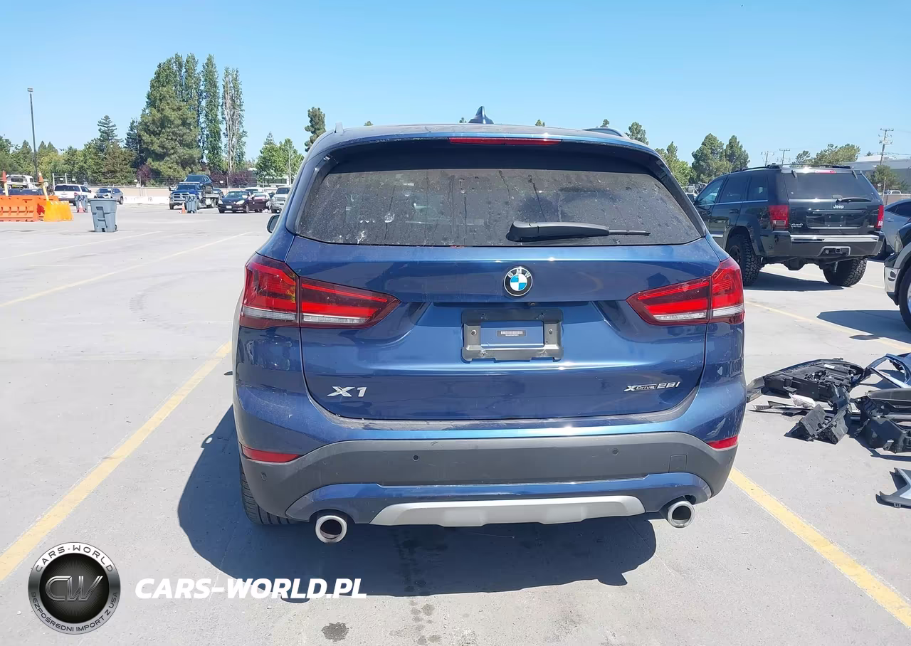 2021 BMW X1 xDrive28I VIN:WBXJG9C09M5T06674 - 17