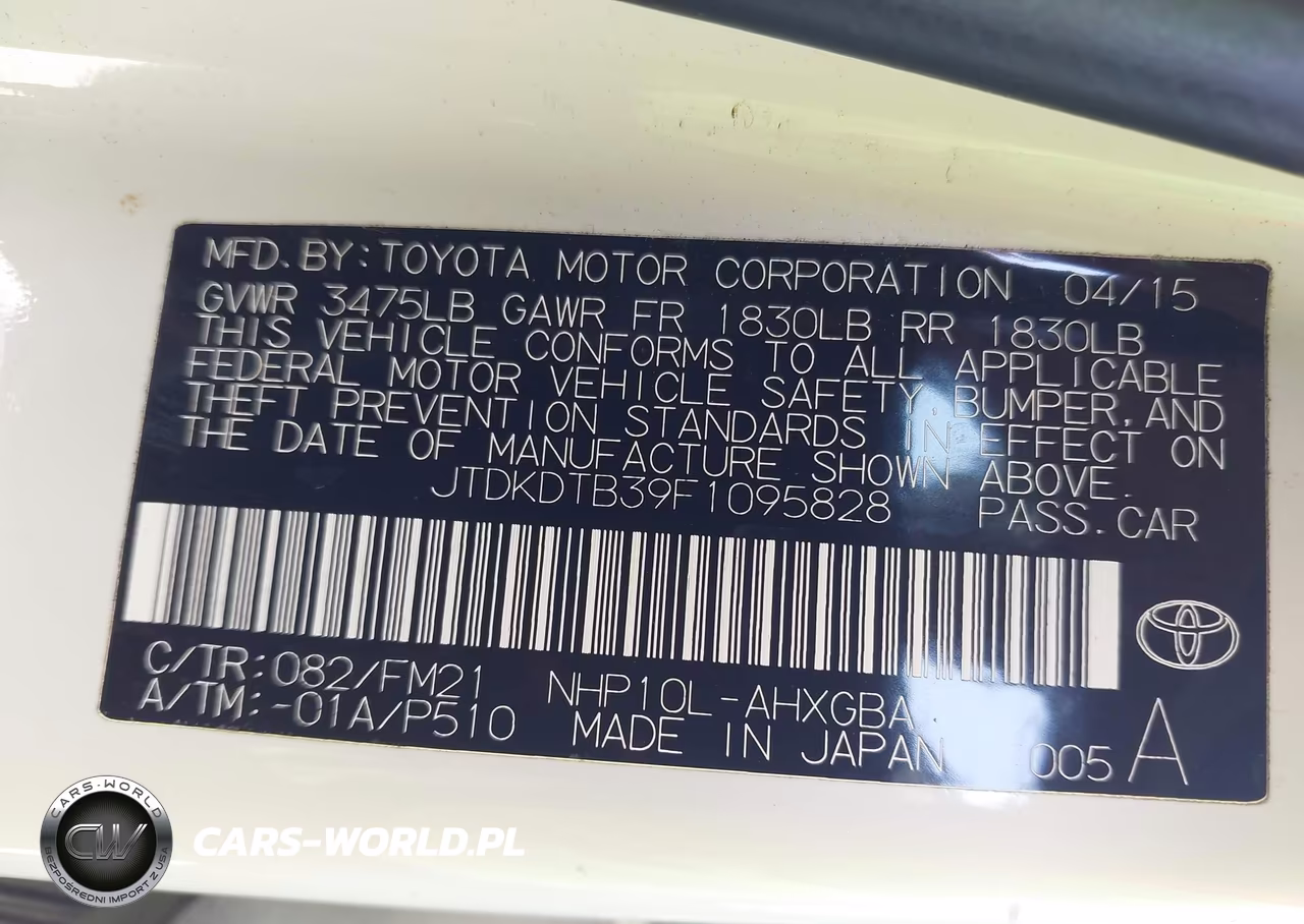 2015 Toyota Prius C Three VIN:JTDKDTB39F1095828 - 9