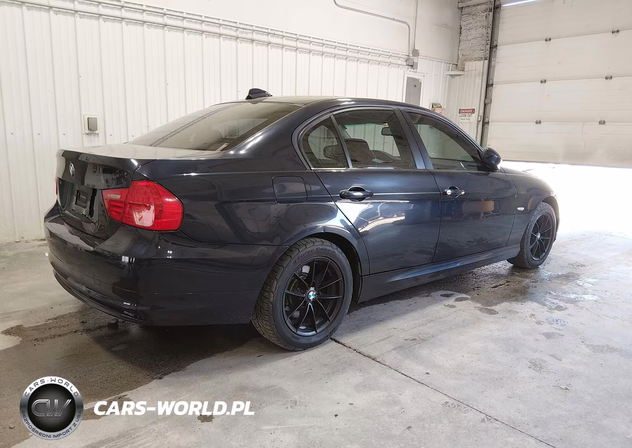 2010 BMW 328I xDrive VIN:WBAPK7C50AA460468 - 4