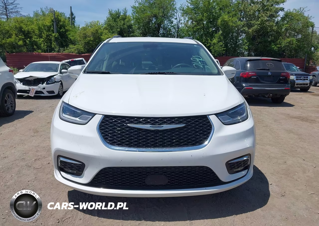 2022 Chrysler Pacifica Touring L VIN:2C4RC1BG0NR223490 - 12
