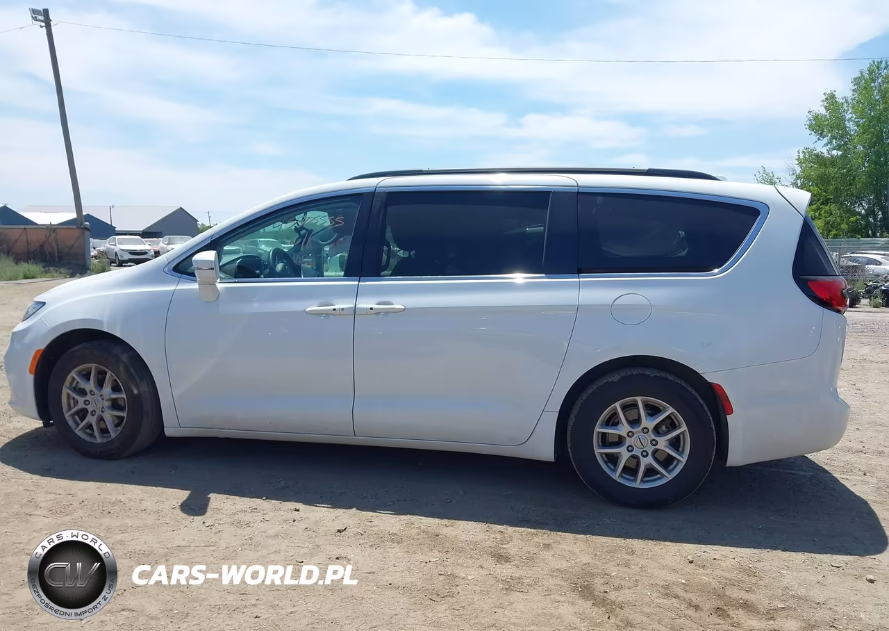 2022 Chrysler Pacifica Touring L VIN:2C4RC1BG0NR223490 - 14