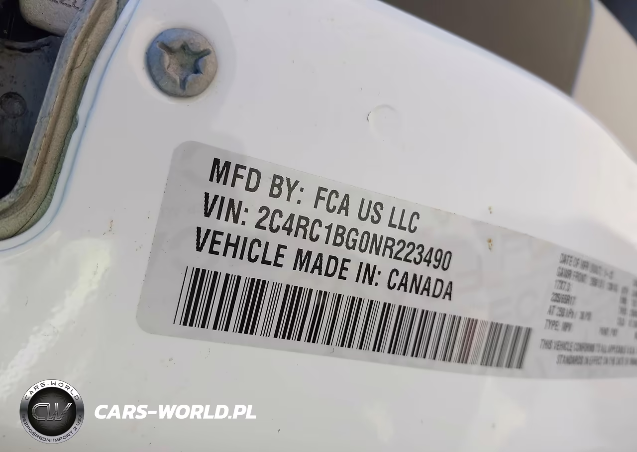 2022 Chrysler Pacifica Touring L VIN:2C4RC1BG0NR223490 - 9
