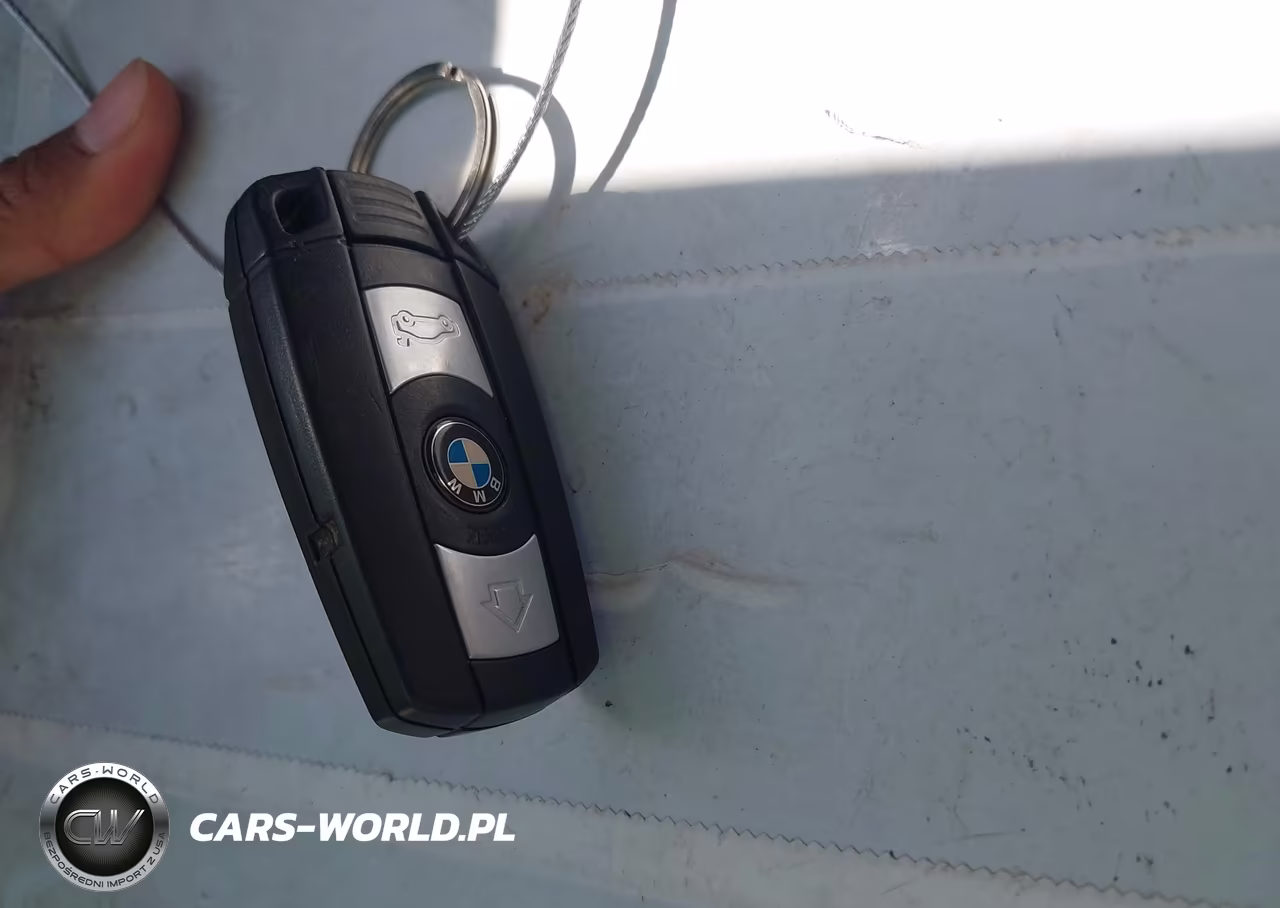 2013 BMW 128I VIN:WBAUN1C56DVR01363 - 11