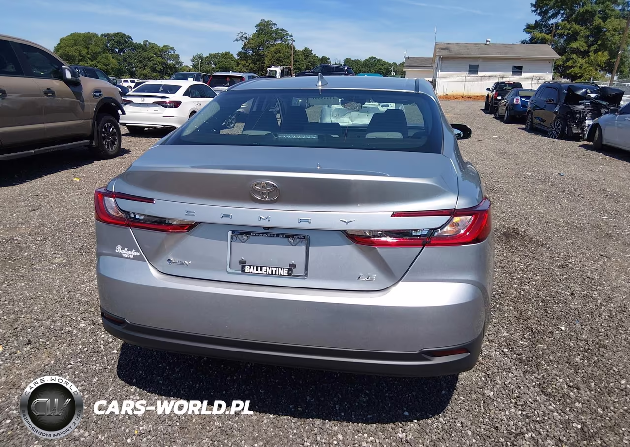 2026 Toyota Camry Le VIN:4T1DAACK4TU237133 - 16
